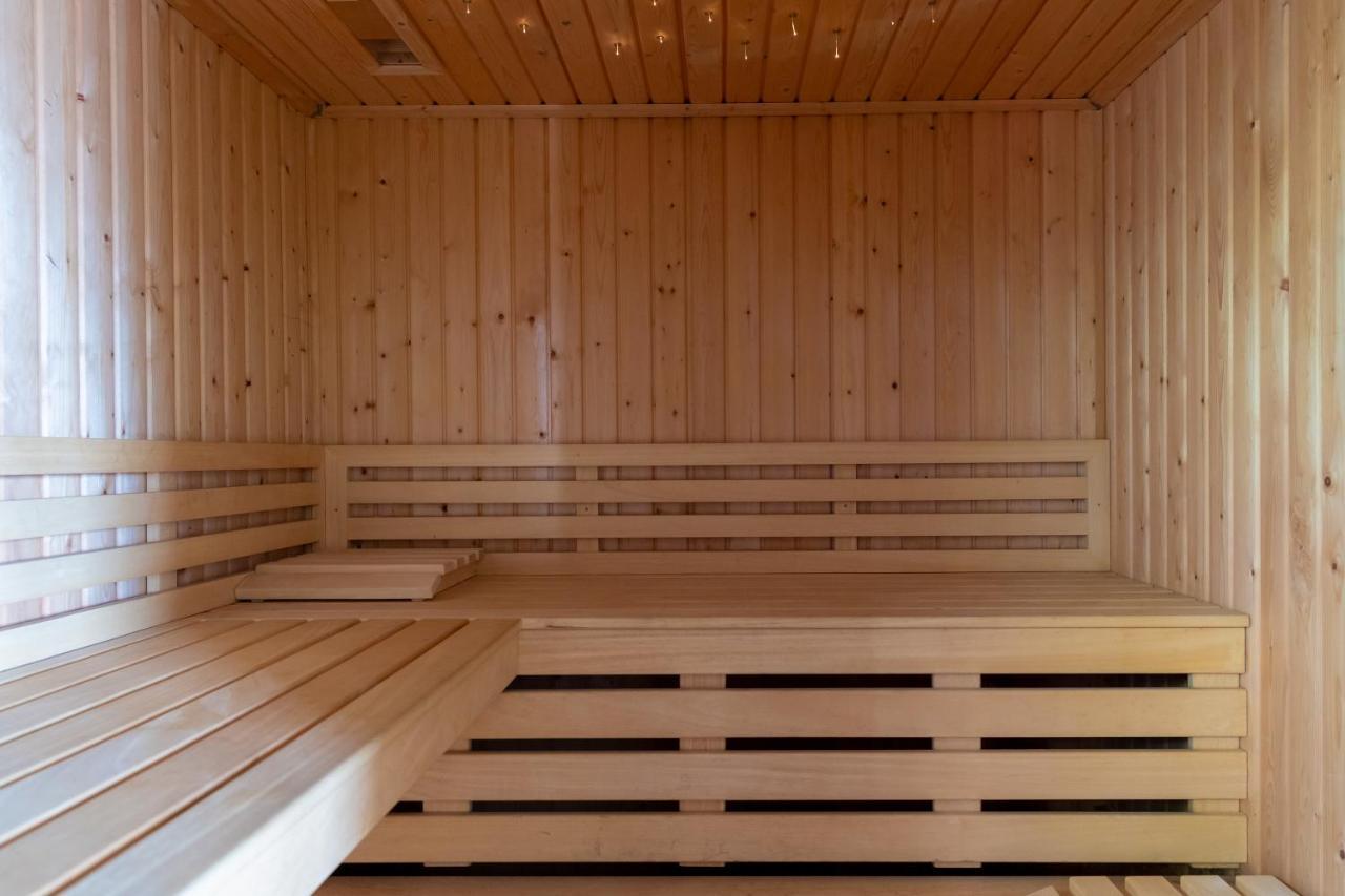 Aangenaam Op De Rijn, Woonboot, Inclusief Prive Sauna Алфен ан ден Рейн Екстериор снимка